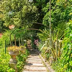 לינה וארוחת בוקר Caligo Secret Garden Vicino Alle Cinque Terre לה ספציה