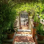לינה וארוחת בוקר Caligo Secret Garden Vicino Alle Cinque Terre 3*