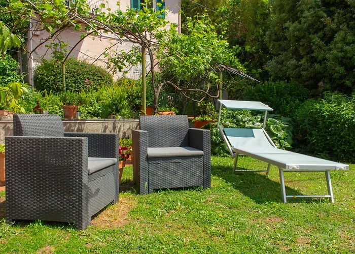Bed & Breakfast Caligo B&B Secret Garden Villa Room Vicino Alle Cinque Terre 3*