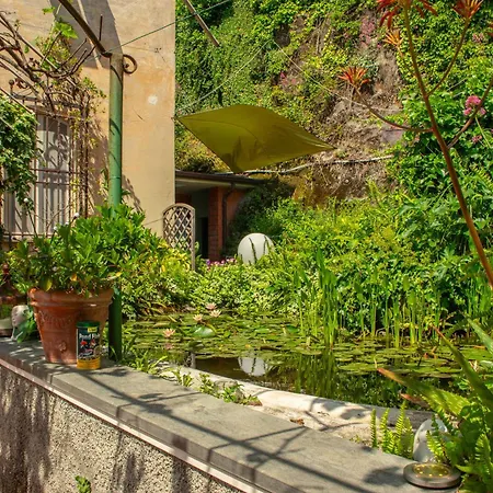 Bed and Breakfast Caligo B&B Secret Garden Villa Room Vicino Alle Cinque Terre 3*