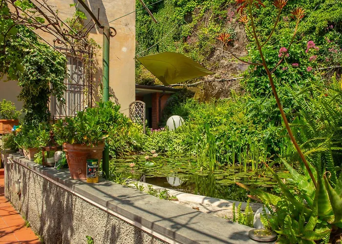 Bed and Breakfast Caligo B&B Secret Garden Villa Room Vicino Alle Cinque Terre 3*