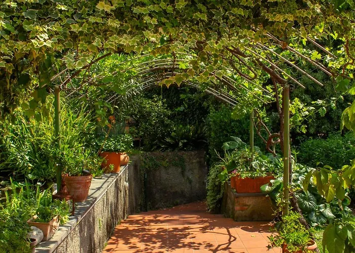 Caligo B&B Secret Garden Villa Room Vicino Alle Cinque Terre 3*
