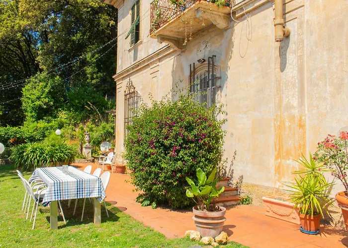 Caligo B&B Secret Garden Villa Room Vicino Alle Cinque Terre Bed and Breakfast