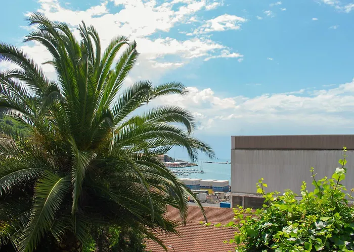 Bed and Breakfast Caligo B&B Secret Garden Villa Room Vicino Alle Cinque Terre Λα Σπέτσια