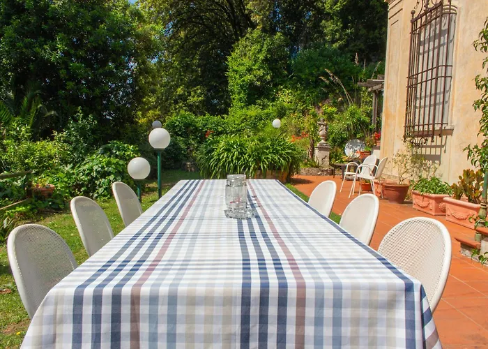 Caligo B&B Secret Garden Villa Room Vicino Alle Cinque Terre Bed and Breakfast