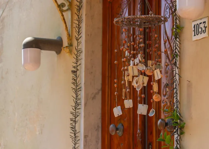 Caligo B&B Secret Garden Villa Room Vicino Alle Cinque Terre Bed and Breakfast 3*