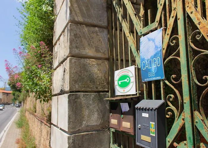 Caligo B&B Secret Garden Villa Room Vicino Alle Cinque Terre Bed and Breakfast Λα Σπέτσια