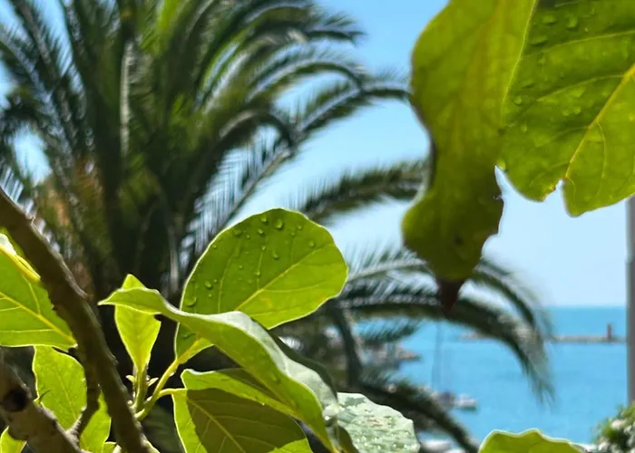Bed and Breakfast Caligo B&B Secret Garden Villa Room Vicino Alle Cinque Terre 3*